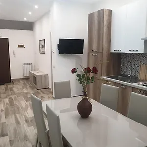 https://casalaina-palace.taorminaitalyhotels.com
